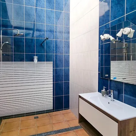 Quinta Sarnadela - Spacious 3 Bedroom House With Mountain View Casa de Férias Oliveira do Hospital